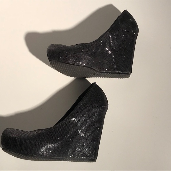 Mia Jem Black Glitter Platform Wedges - Picture 5 of 8